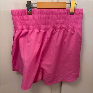 Medium Nike Hi-rise pink shorts- DX6642-675